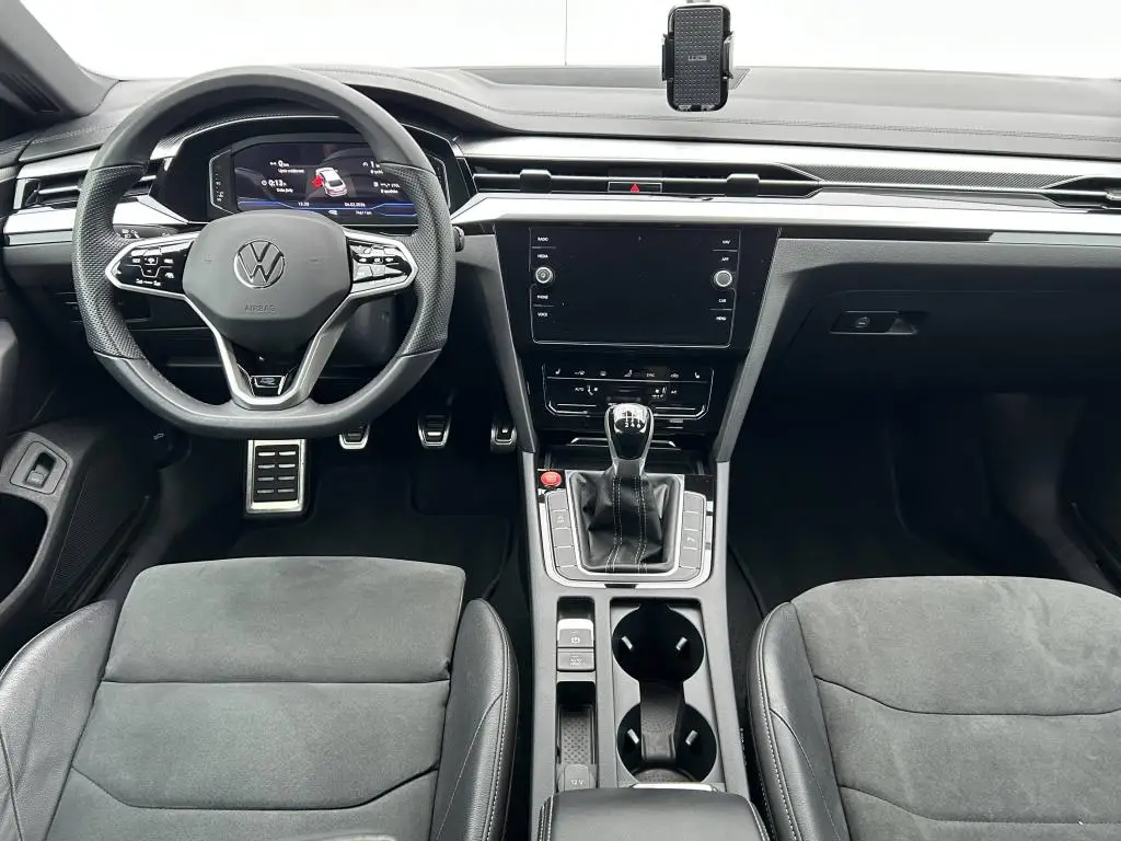 Volkswagen Arteon R-Line 6G 1,5TSI / 110kW