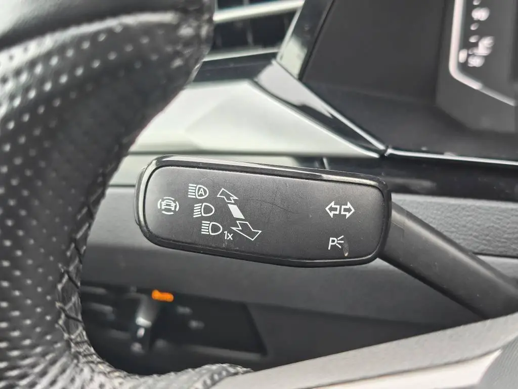 Volkswagen Arteon R-Line 6G 1,5TSI / 110kW