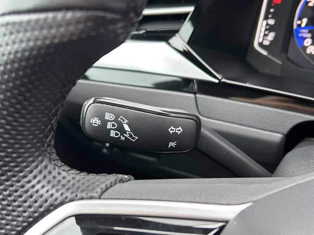 Volkswagen Arteon R-Line 6G 1,5TSI / 110kW