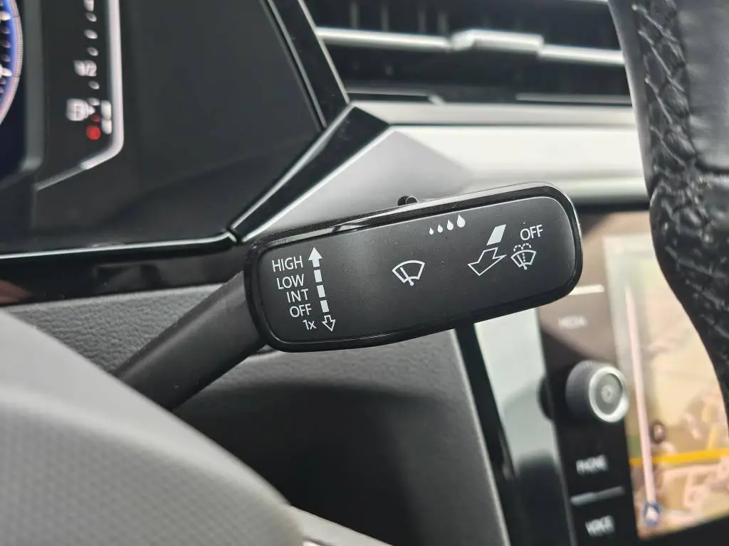 Volkswagen Arteon R-Line 6G 1,5TSI / 110kW