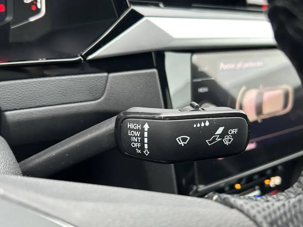 Volkswagen Arteon R-Line 6G 1,5TSI / 110kW