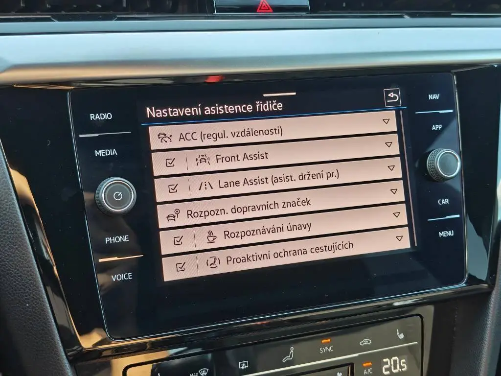 Volkswagen Arteon R-Line 6G 2,0TDI / 110kW