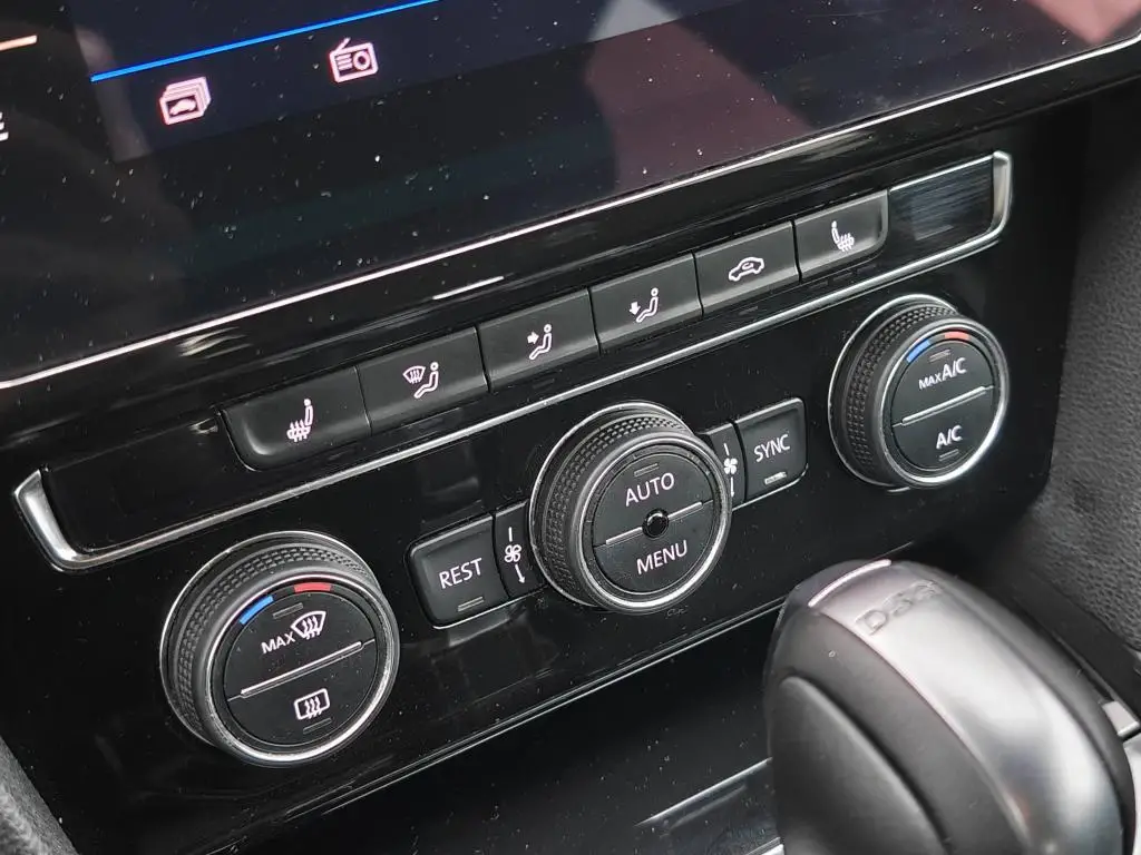 Volkswagen Arteon R-Line 7DSG 2,0TDI / 110kW