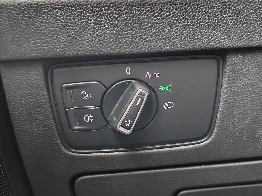 Volkswagen Arteon R-Line 7DSG 2,0TDI / 110kW