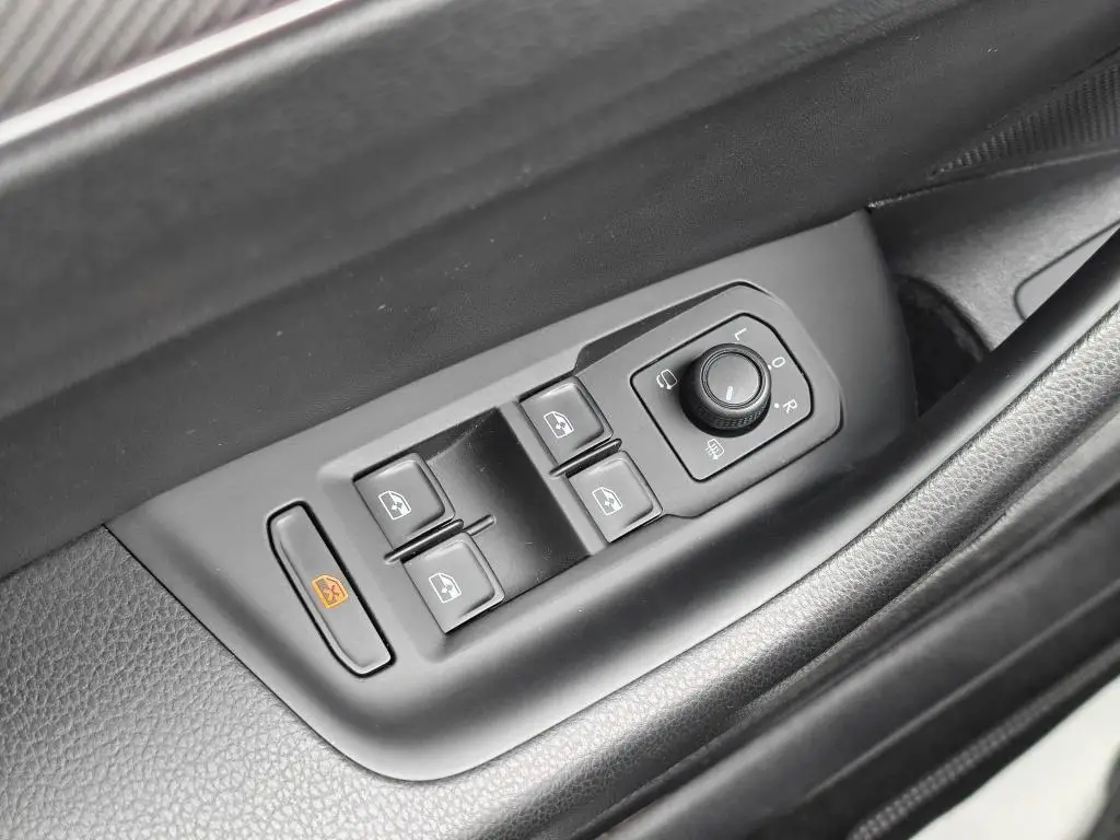 Volkswagen Arteon R-Line 7DSG 2,0TSI / 140kW