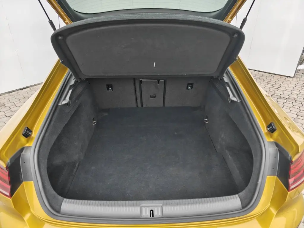 Volkswagen Arteon R-Line 7DSG 2,0TSI / 140kW