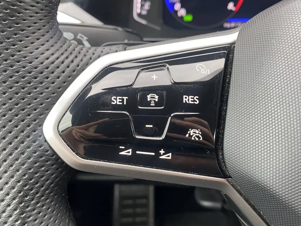 Volkswagen Arteon Shooting Brake R-line 7DSG 2,0TSI / 140kW