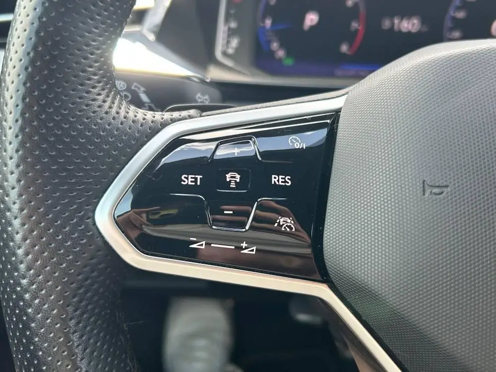Volkswagen Arteon Shooting Brake R-line 7DSG 2,0TSI / 140kW