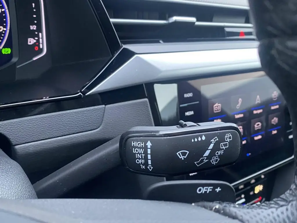 Volkswagen Arteon Shooting Brake R-line 7DSG 2,0TSI / 140kW