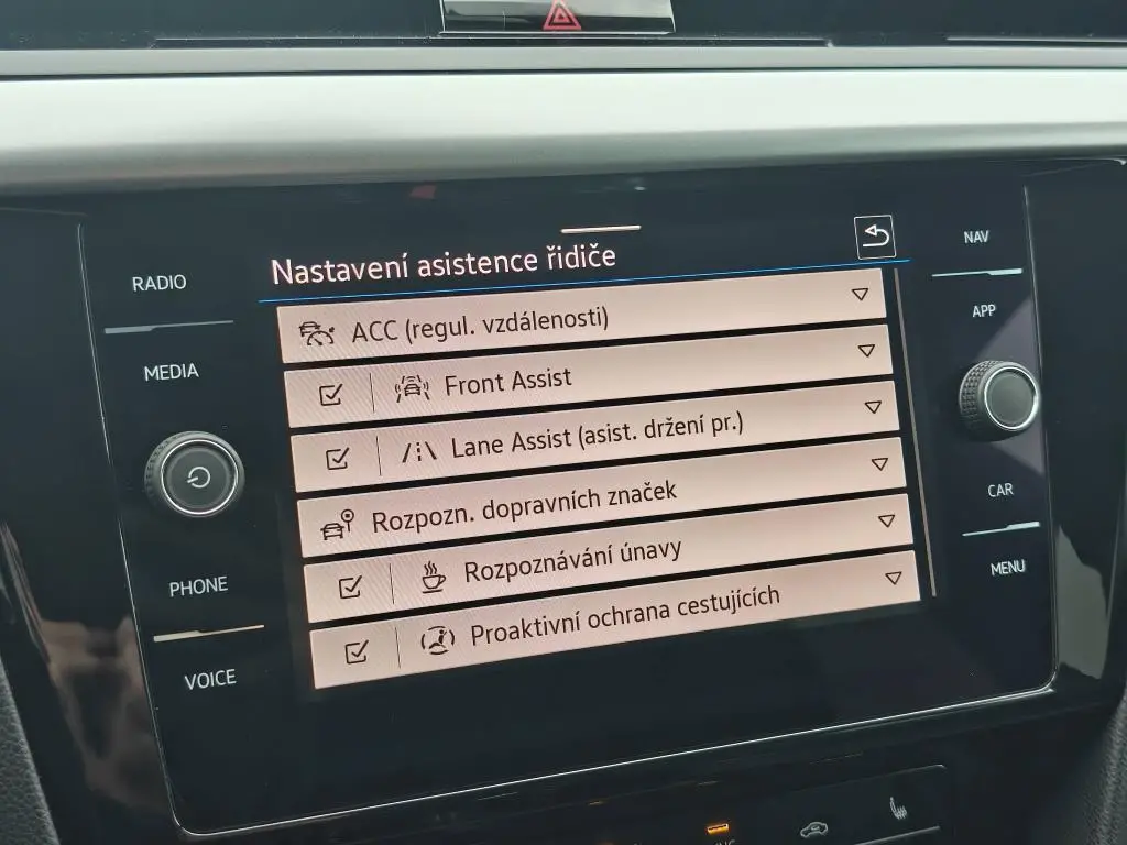 Volkswagen Arteon Shooting Brake R-line 7DSG 2,0TSI / 140kW