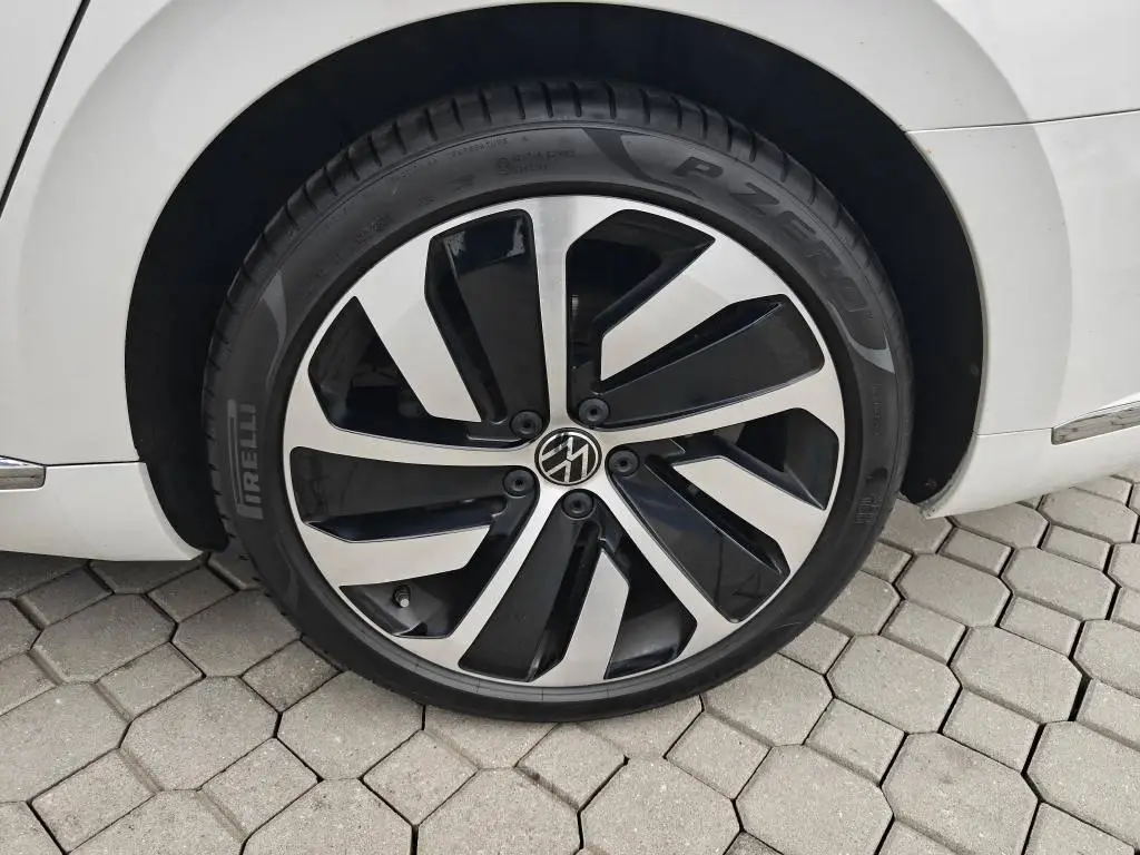 Volkswagen Arteon Shooting Brake R-line 7DSG 2,0TSI / 140kW