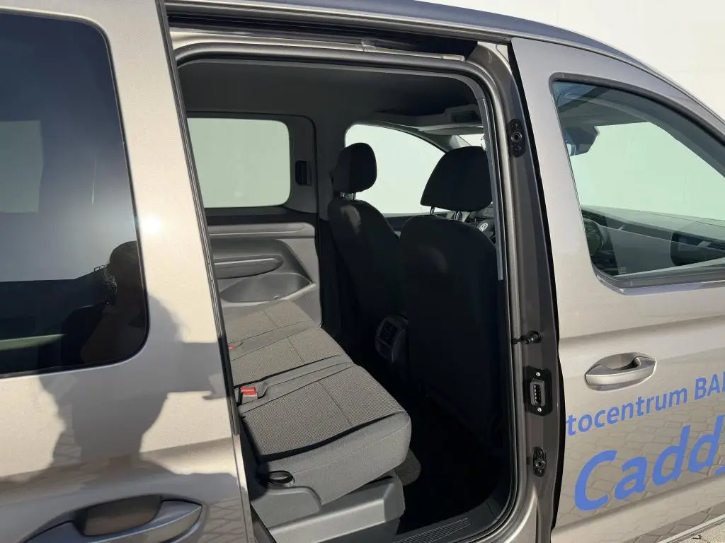 Volkswagen Caddy PHEV 19,7kWh DSG 1,5TSI / 110kW