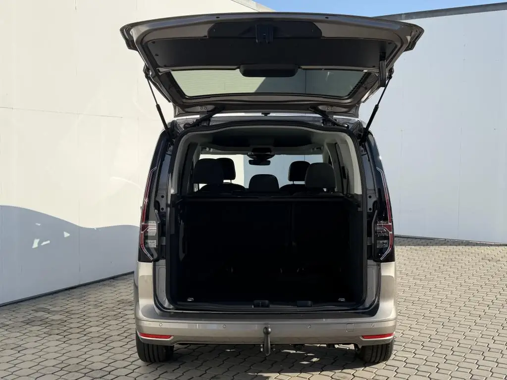 Volkswagen Caddy PHEV 19,7kWh DSG 1,5TSI / 110kW