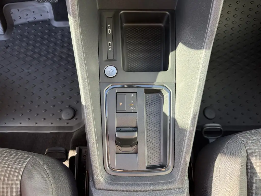 Volkswagen Caddy PHEV 19,7kWh DSG 1,5TSI / 110kW