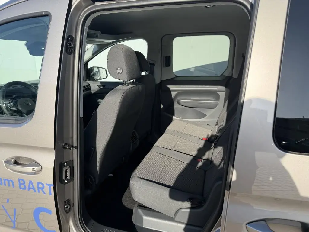 Volkswagen Caddy PHEV 19,7kWh DSG 1,5TSI / 110kW