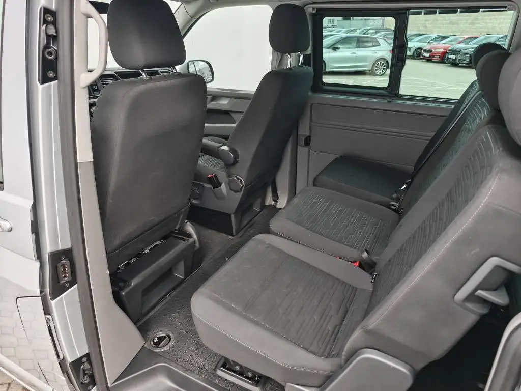 Volkswagen Caravelle CL DR 4M DSG 2,0TDi / 110kW