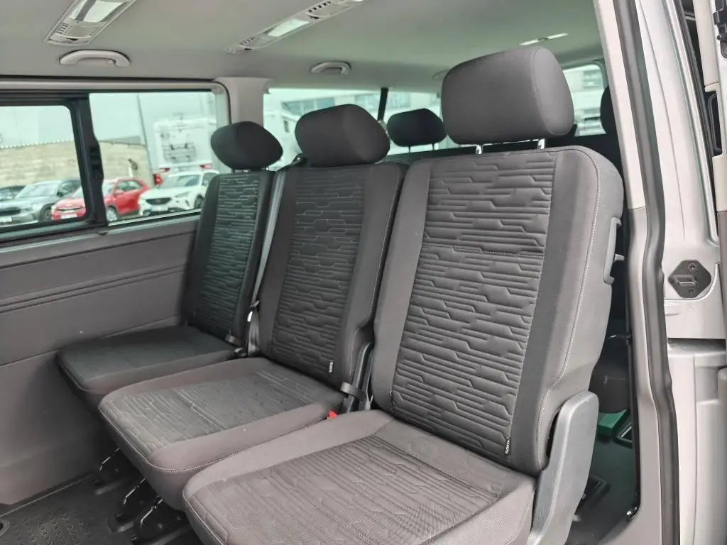 Volkswagen Caravelle CL DR 4M DSG 2,0TDi / 110kW