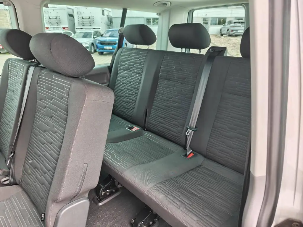 Volkswagen Caravelle CL DR 4M DSG 2,0TDi / 110kW
