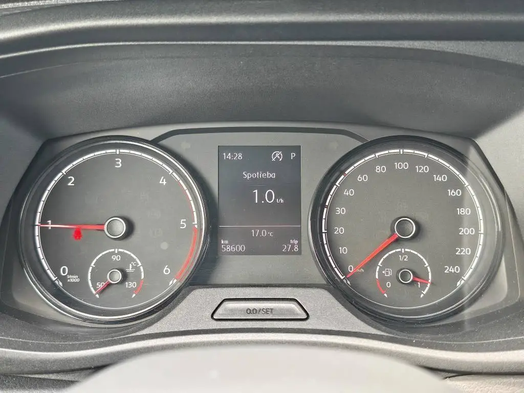 Volkswagen Caravelle CL DR 4M DSG 2,0TDi / 110kW