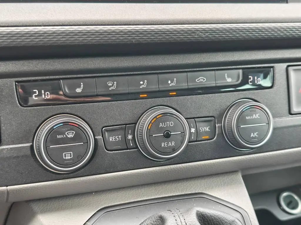 Volkswagen Caravelle CL DR 4M DSG 2,0TDi / 110kW
