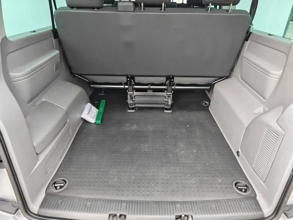 Volkswagen Caravelle CL DR 4M DSG 2,0TDi / 110kW