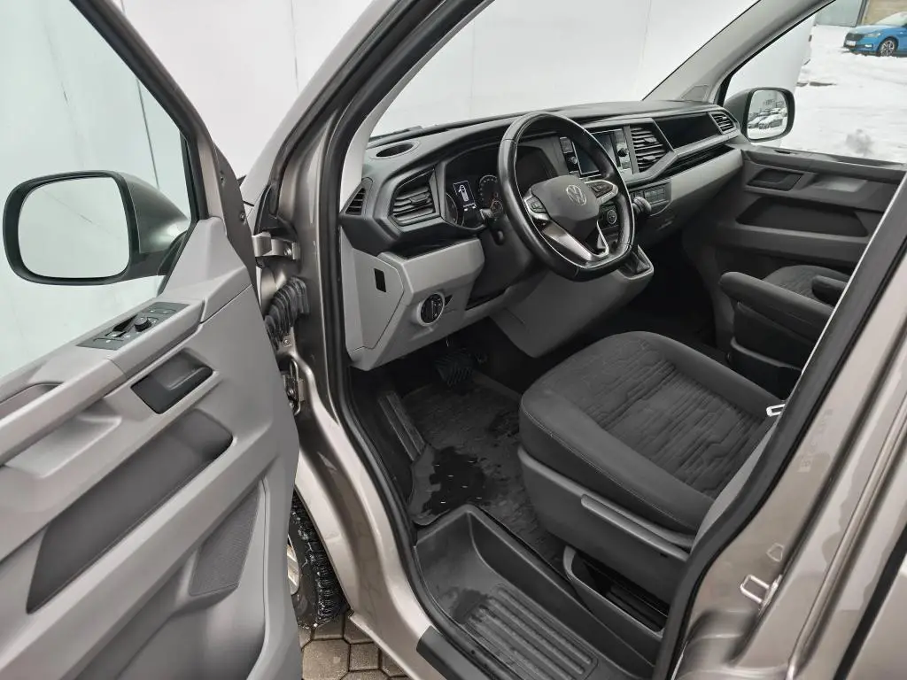 Volkswagen Caravelle Comfortline DR DSG 2,0TDi / 110kW