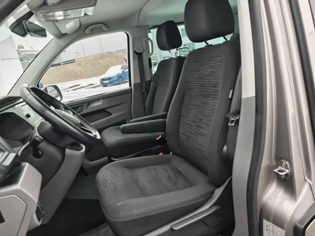 Volkswagen Caravelle Comfortline DR DSG 2,0TDi / 110kW