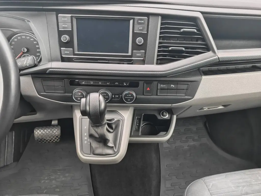 Volkswagen Caravelle Comfortline DR DSG 2,0TDi / 110kW