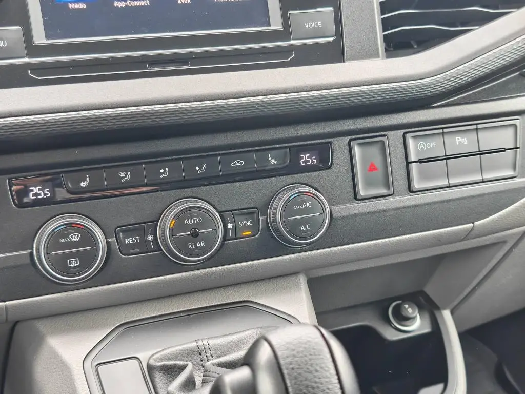 Volkswagen Caravelle Comfortline DR DSG 2,0TDi / 110kW