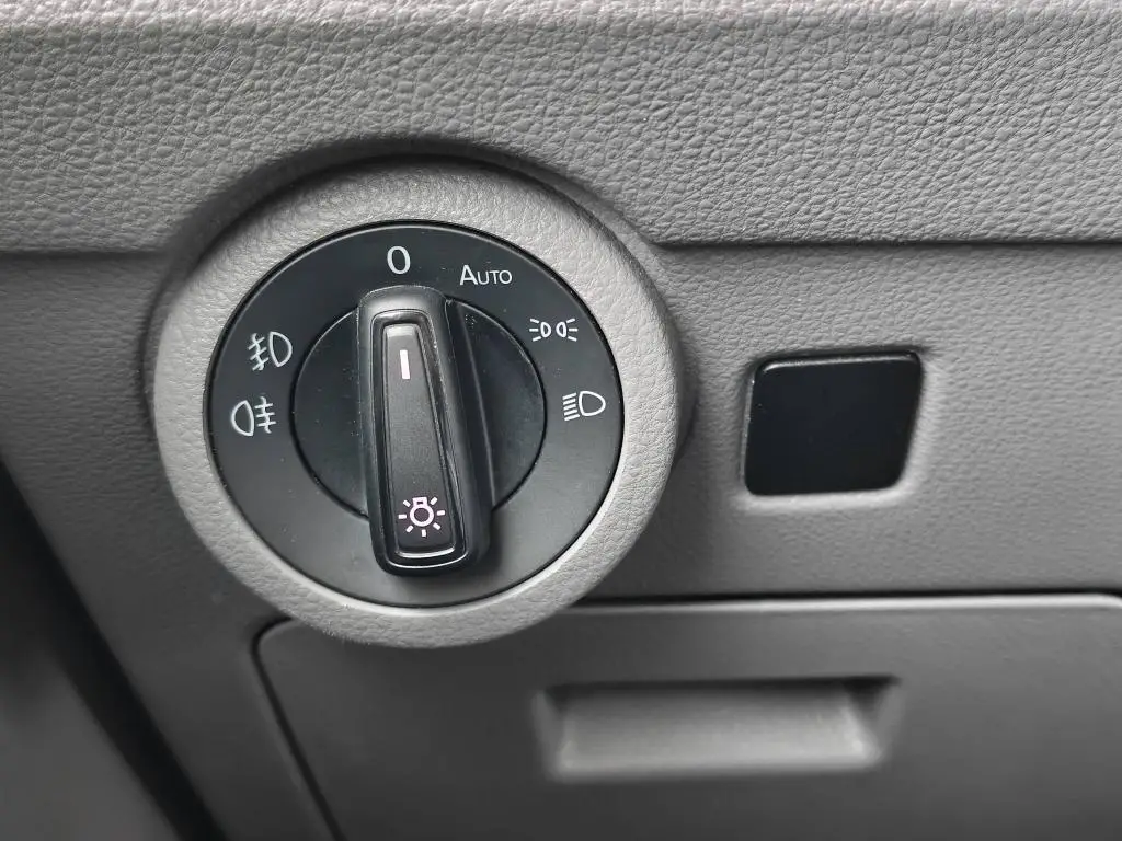 Volkswagen Caravelle Comfortline DR DSG 2,0TDi / 110kW