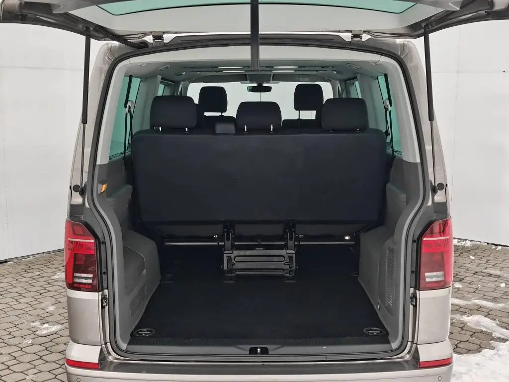 Volkswagen Caravelle Comfortline DR DSG 2,0TDi / 110kW