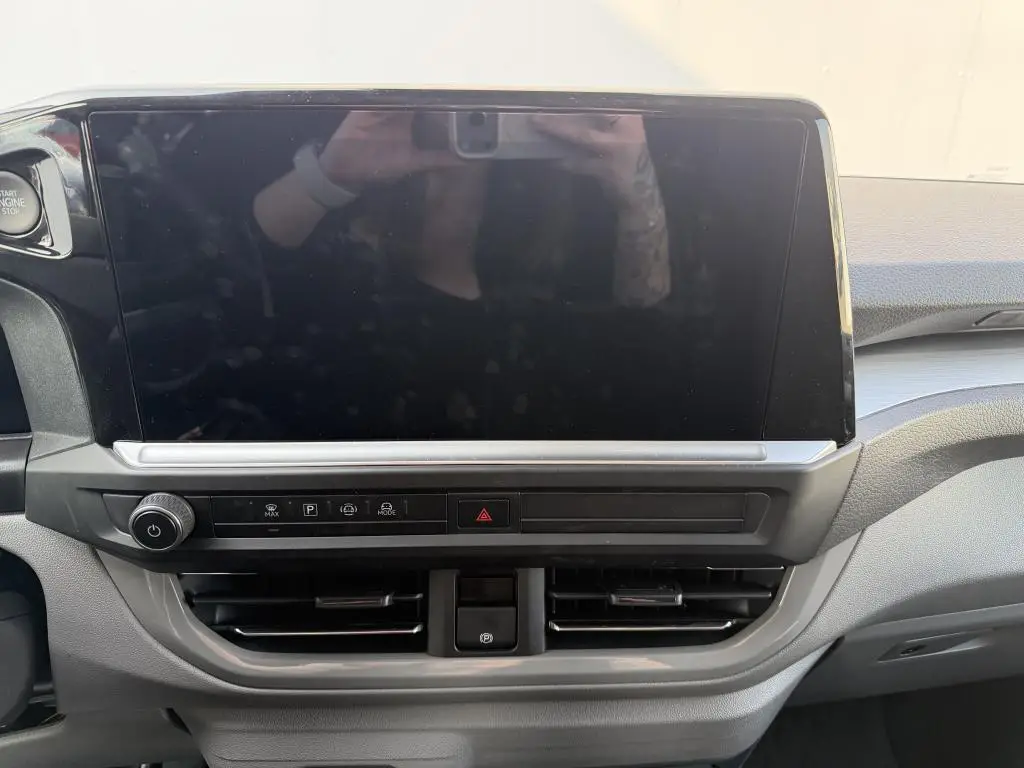 Volkswagen Caravelle Life DR  / 210kW