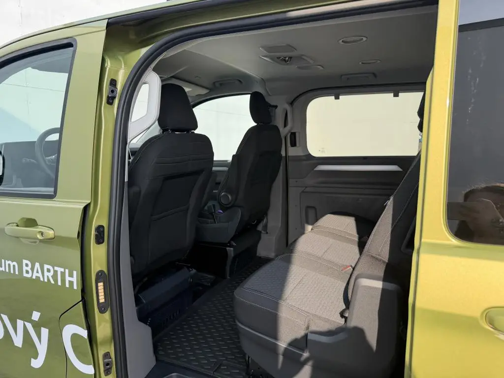 Volkswagen Caravelle Life DR  / 210kW