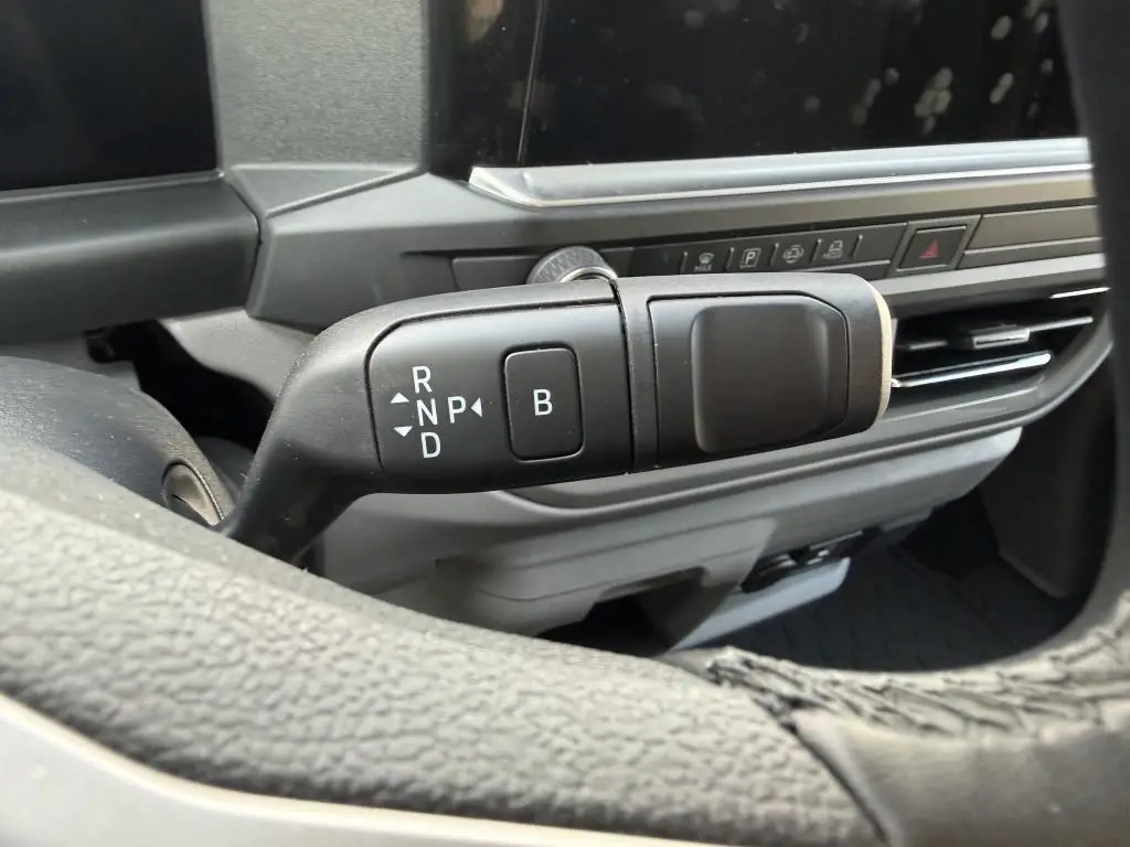 Volkswagen Caravelle Life DR  / 210kW