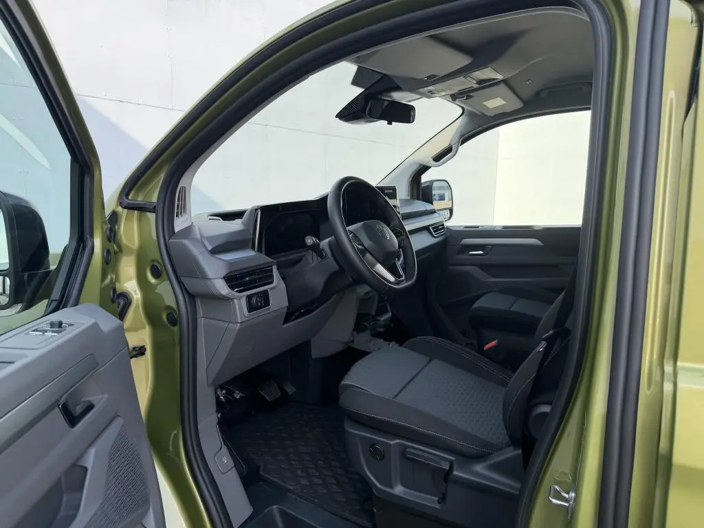 Volkswagen Caravelle Life DR  / 210kW