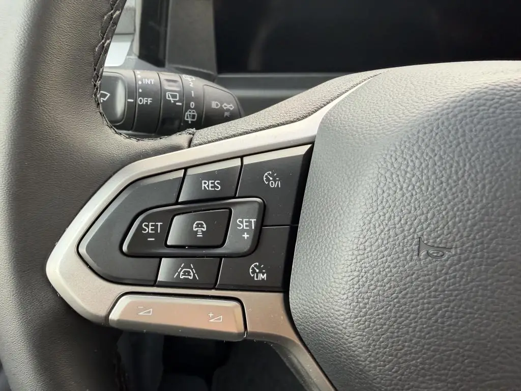 Volkswagen Caravelle Life DR  / 210kW