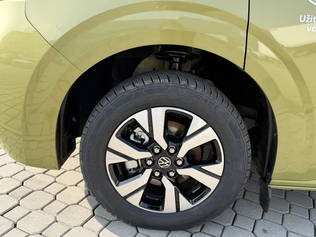 Volkswagen Caravelle Life DR  / 210kW