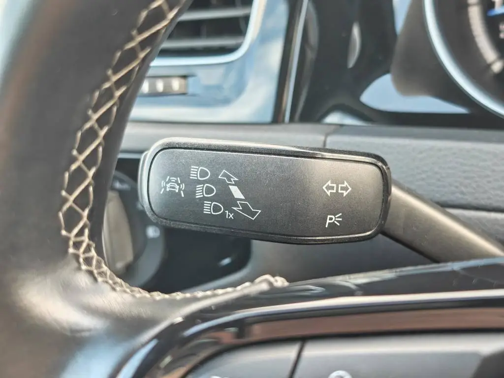 Volkswagen Golf 7 R  4M 2,0TSi / 221kW