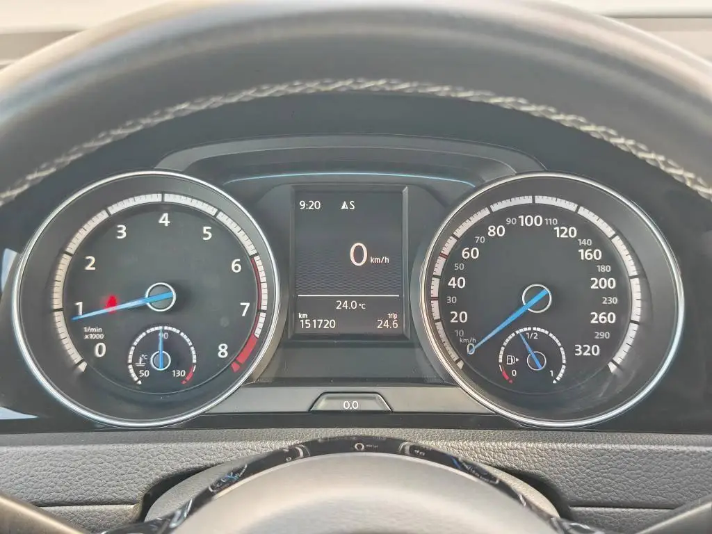 Volkswagen Golf 7 R  4M 2,0TSi / 221kW