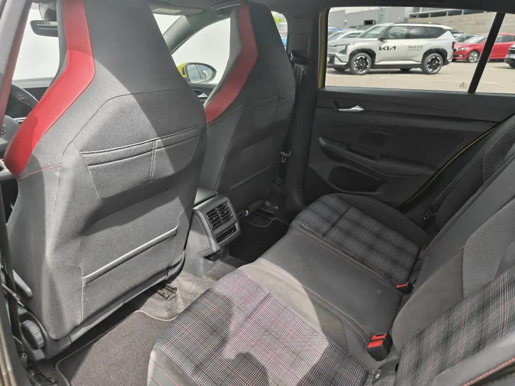 Volkswagen Golf GTI 6G 2,0TSI / 180kW