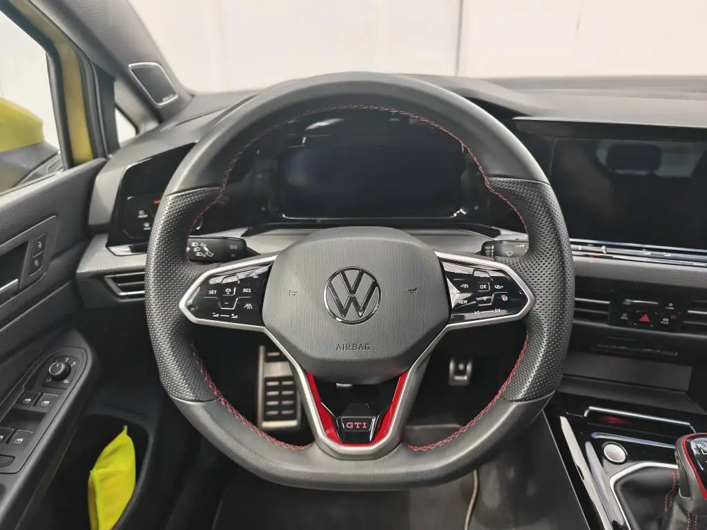 Volkswagen Golf GTI 6G 2,0TSI / 180kW