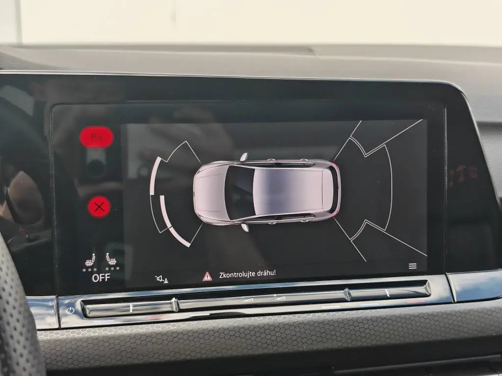 Volkswagen Golf GTI 6G 2,0TSI / 180kW