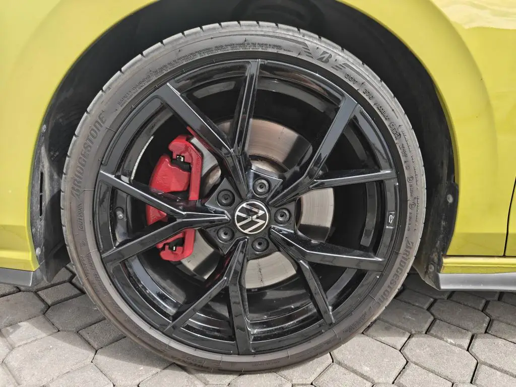 Volkswagen Golf GTI 6G 2,0TSI / 180kW