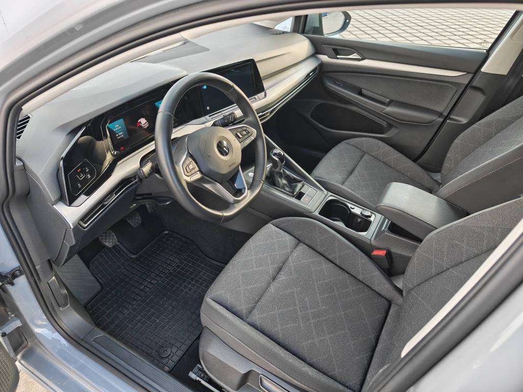 Volkswagen Golf Life 1,0TSi / 81kW