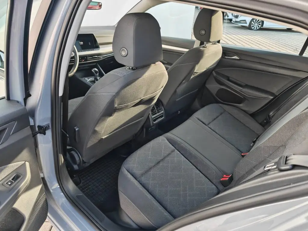 Volkswagen Golf Life 1,0TSi / 81kW