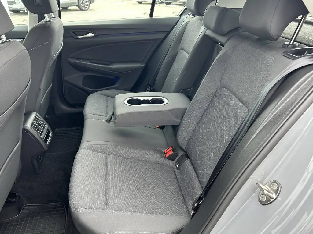 Volkswagen Golf Life 1,0TSi / 81kW