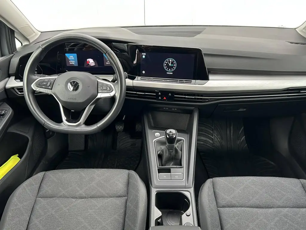 Volkswagen Golf Life 1,0TSi / 81kW