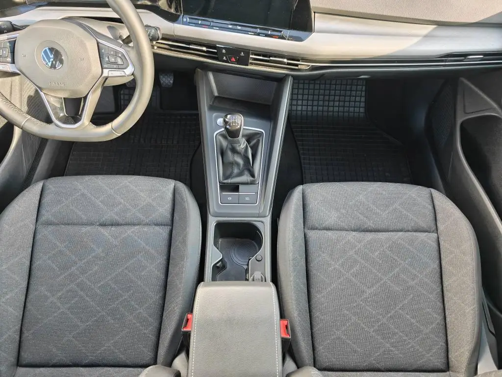 Volkswagen Golf Life 1,0TSi / 81kW