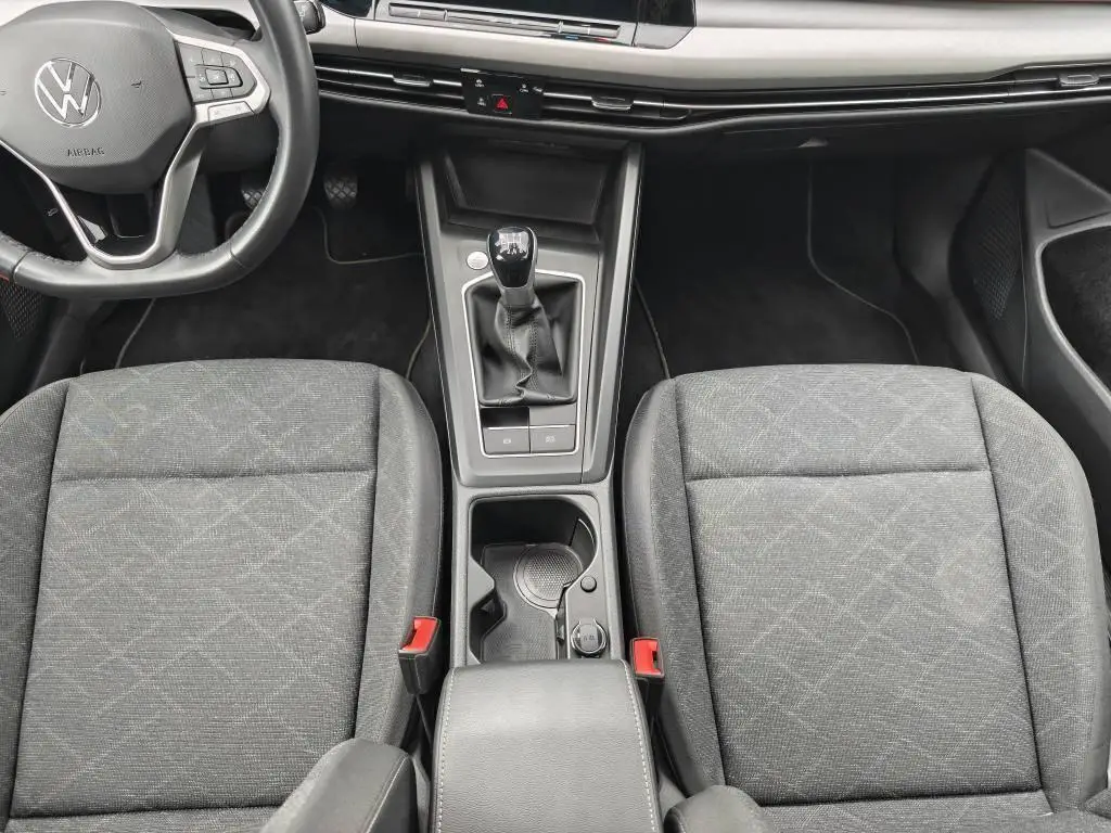 Volkswagen Golf Life 1,0TSi / 81kW