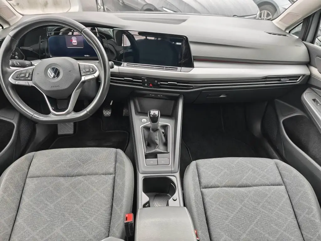 Volkswagen Golf Life 1,0TSi / 81kW